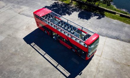 El Gobierno de Zaragoza aprueba la compra de tres nuevos autobuses turísticos 100% eléctricos