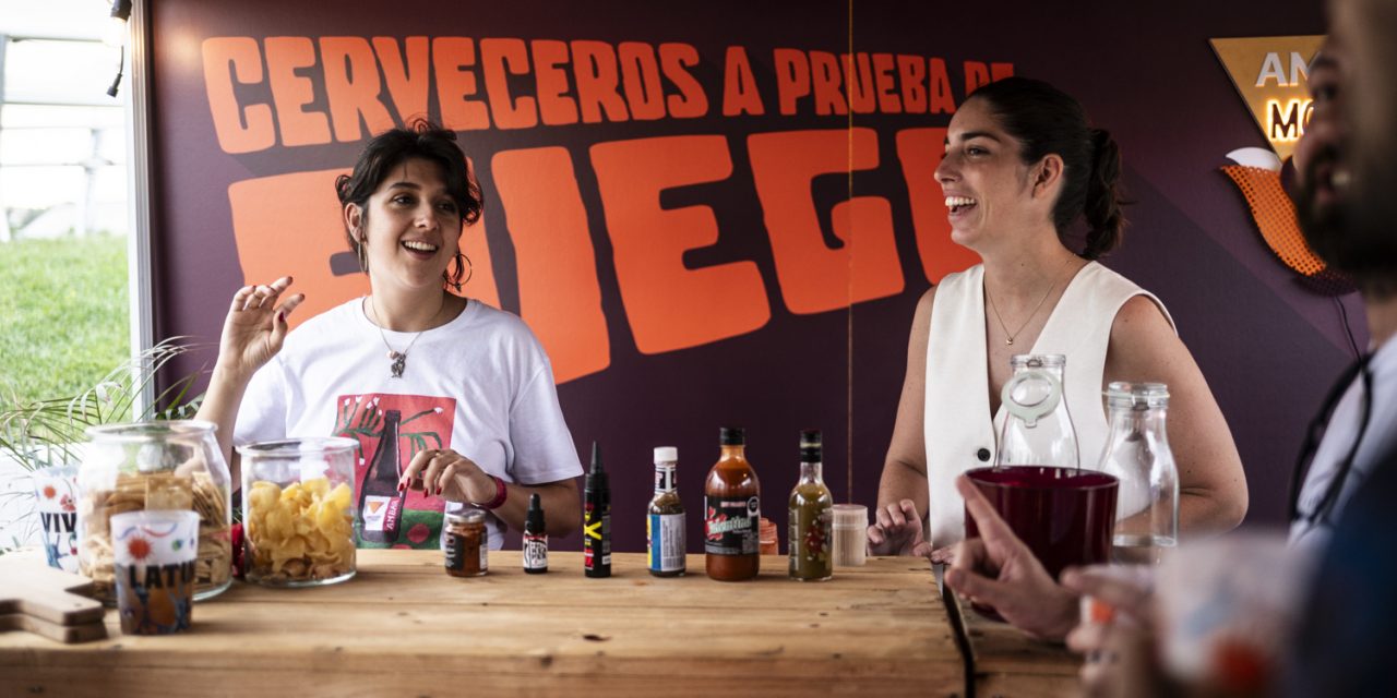 Cervezas Ambar a ritmo de “micheladas y alebrijes mexicanos”, en Vive Latino España 2024