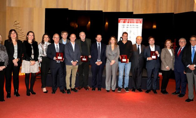 Horeca Hoteles Zaragoza y Provincia reconoce la dedicación a la asociación y la trayectoria empresarial de Mariano Bergua, en sus tradicionales galardones de Navidad