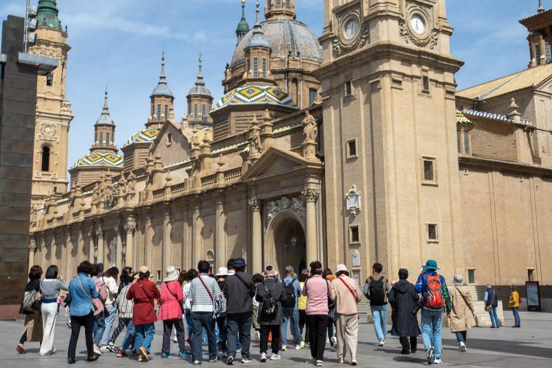 Zaragoza recibe 1,2 millones de turistas de enero a noviembre y hace augurar un 2024 de récord