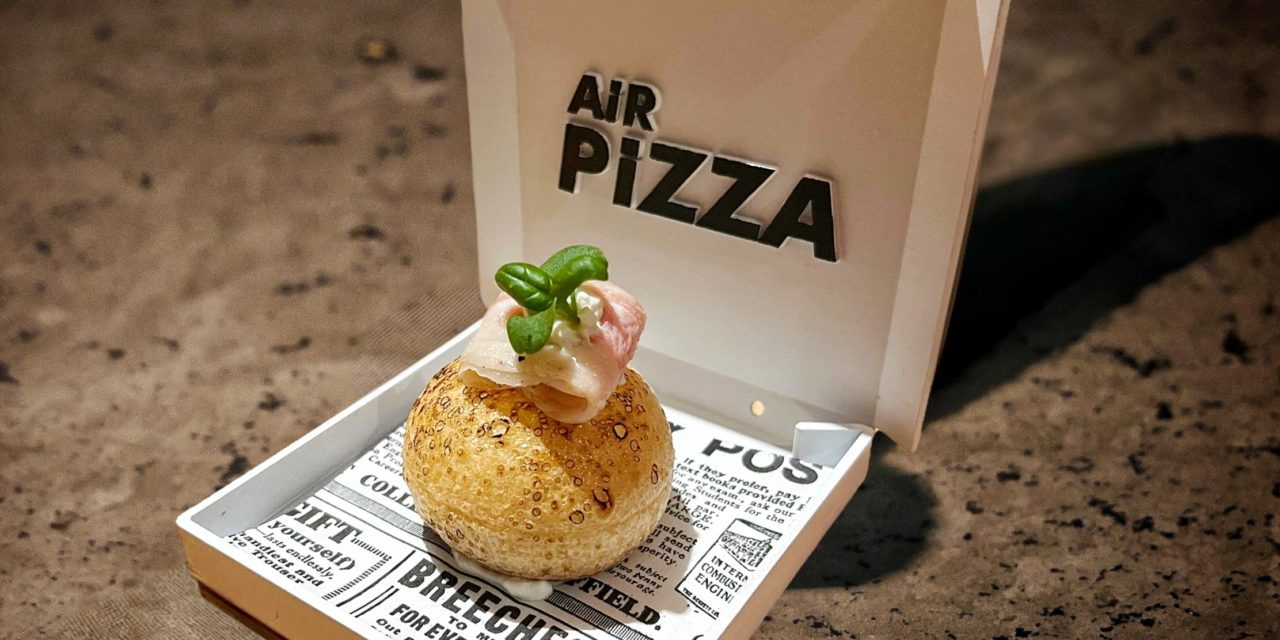 Una pizza en panipuri, la Air Pizza, imprescindible en EL GAMBERRO